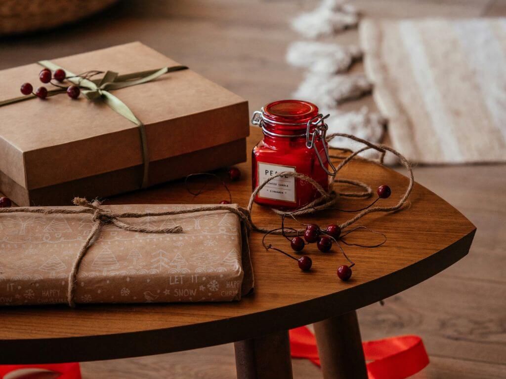 Thoughtful home gifts for a cosy holiday season
