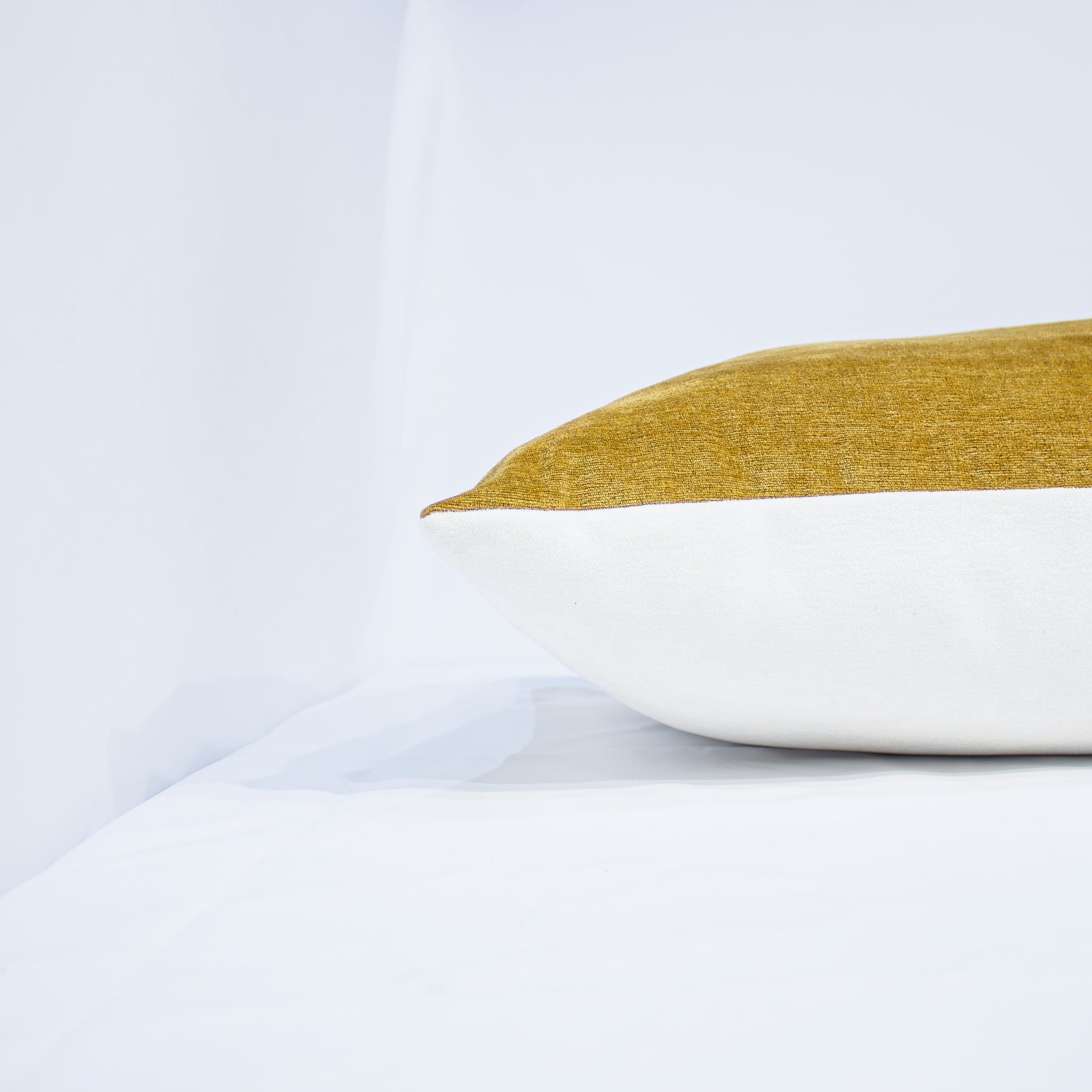 Moretti Pristine Front Gold Scatter Cushion Cover (40x70)