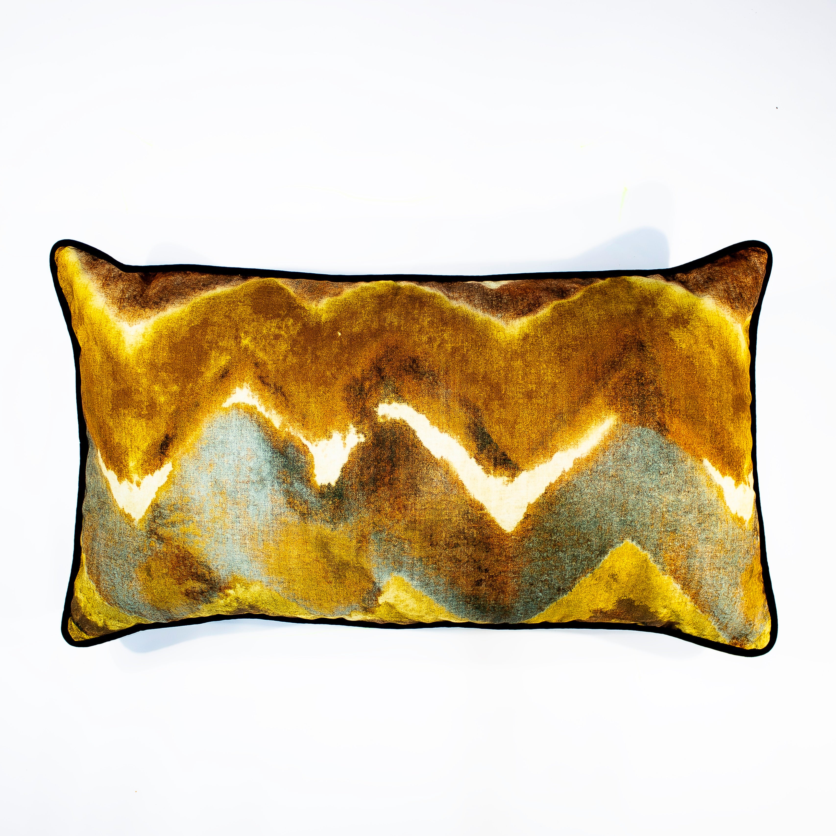 Amira Rustic