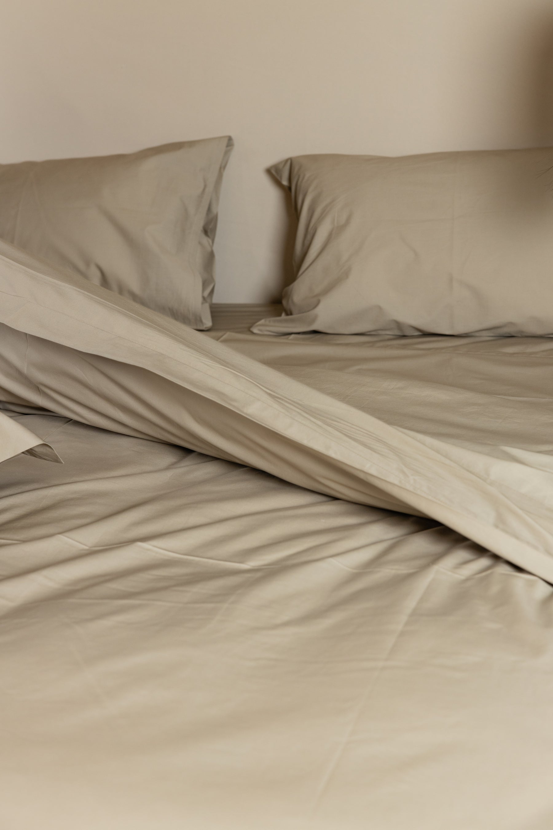 Stone Oxford duvet cover with 40cm flap